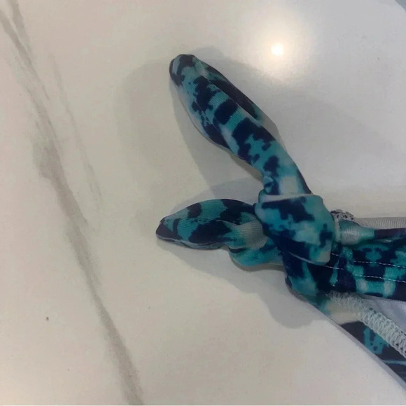 Victoria’s Secret Ikat Tribal Turquoise Tie Bottom Bikini Set  Sz Medium - Picture 7 of 7